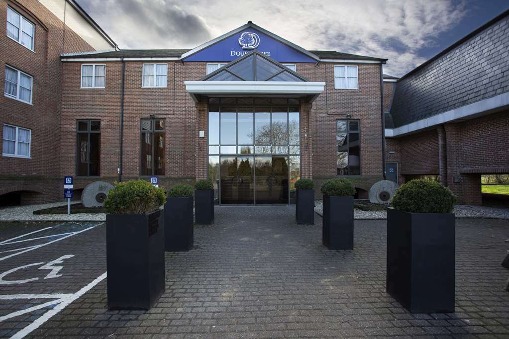Doubletree By Hilton Reading M4 J10 Hotel Winnersh Exterior photo